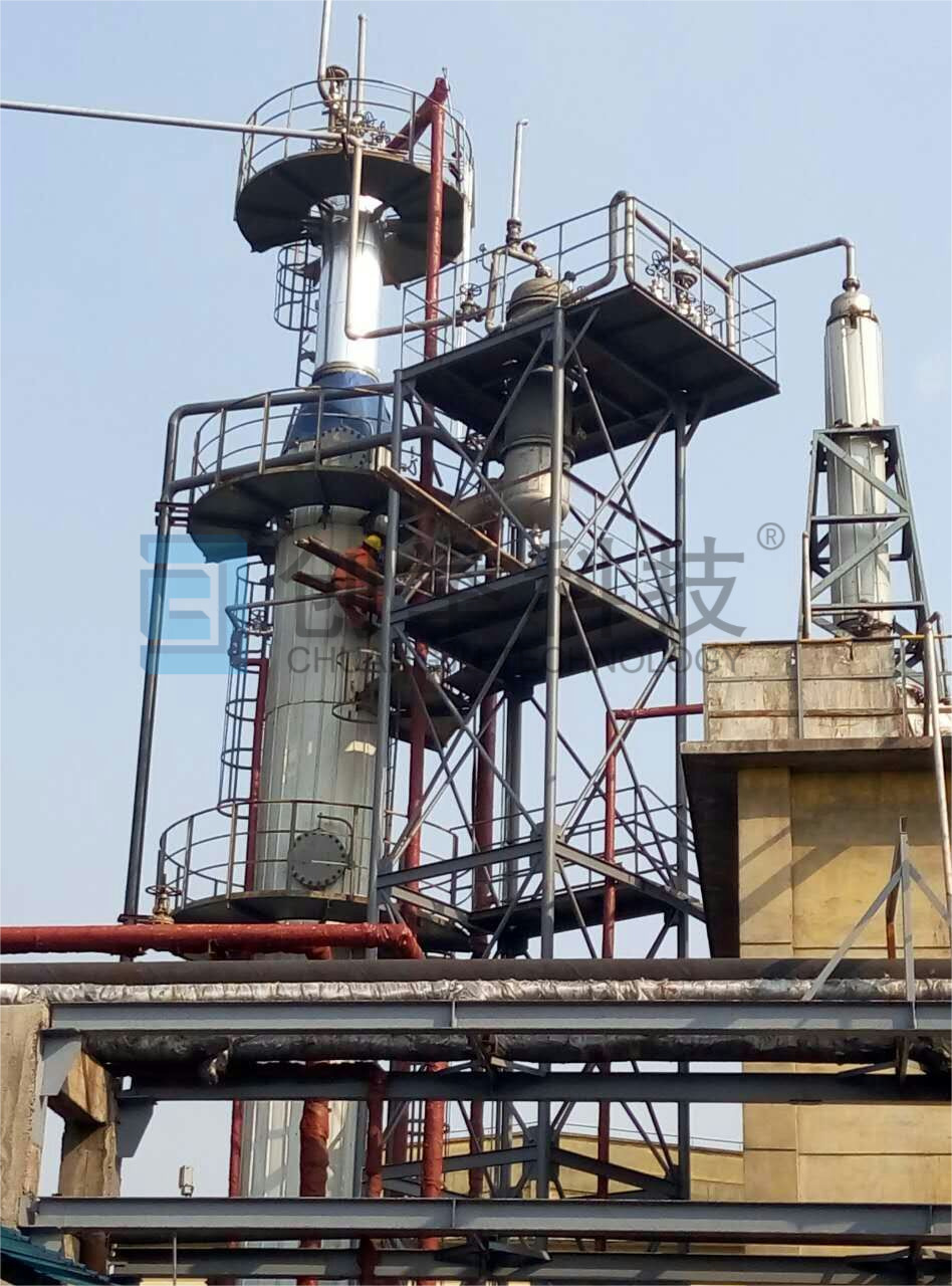 無水氨解析塔、無水氨精餾塔